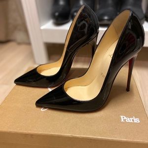 Christian Louboutin So Kate 37